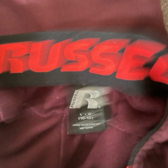 2 pairs of boys pants large and medium - Picture 3 of 3